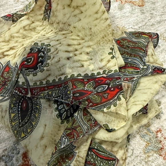 Chic Paisley Print Scarf in Cream and Multicolor - Picture 3 of 9